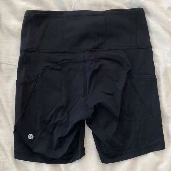 Lululemon Women’s Black Fast and Free High-Rise Short 6" (Non-Reflective) Size 6 - Picture 8 of 8